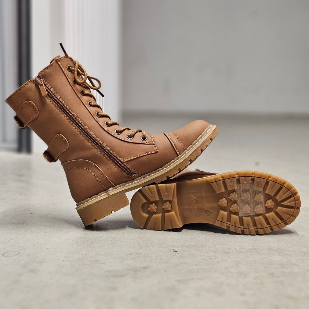 Womens Tan Lace-Up & Side-Zip Combat Boots With Adjustable Buckles Chunky Sole A